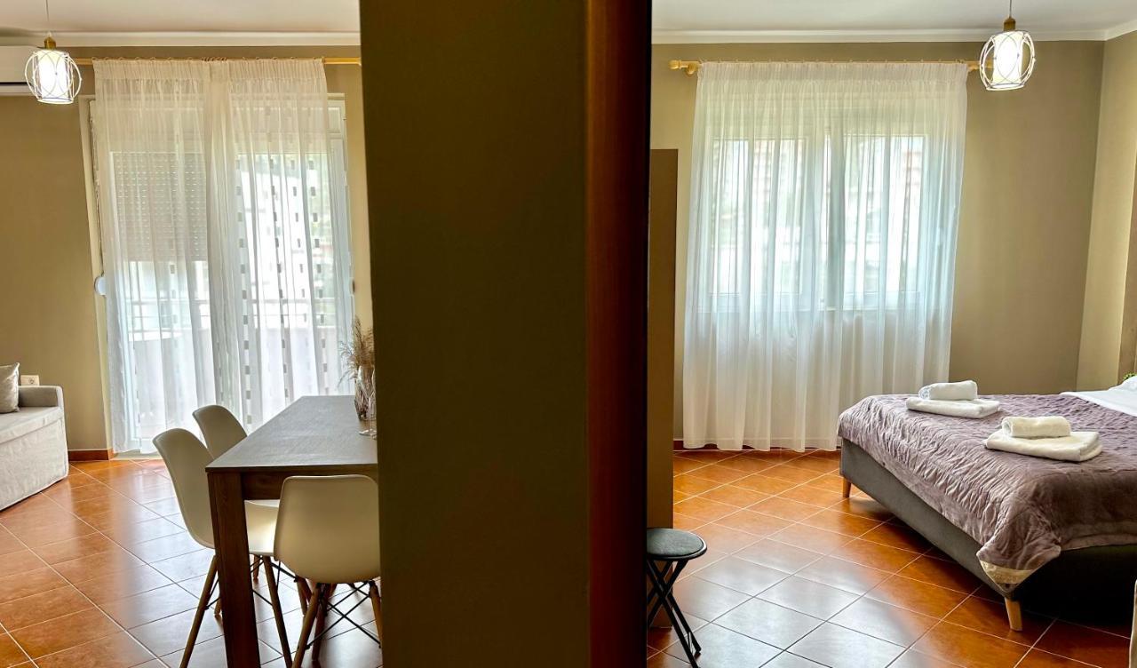 Family Suite Residence Влёра Экстерьер фото